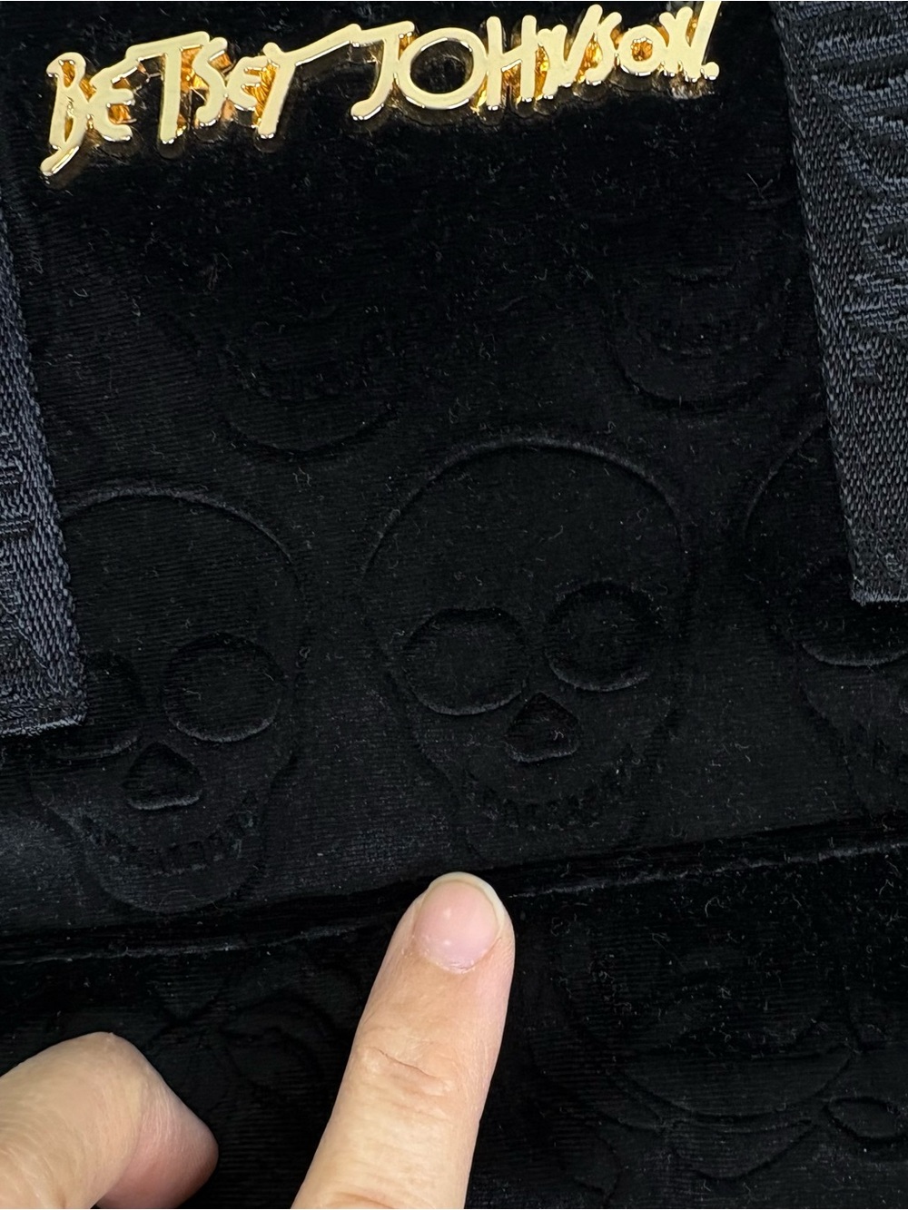 Betsy Johnson Head of the Class Velvet Backpack Skulls - Picture 5 of 13